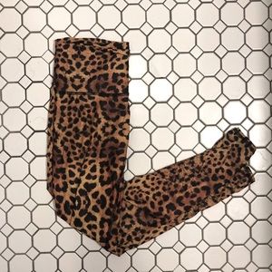 Teeki leopard print leggings